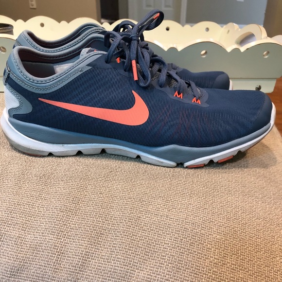 nike flywire womens shoes